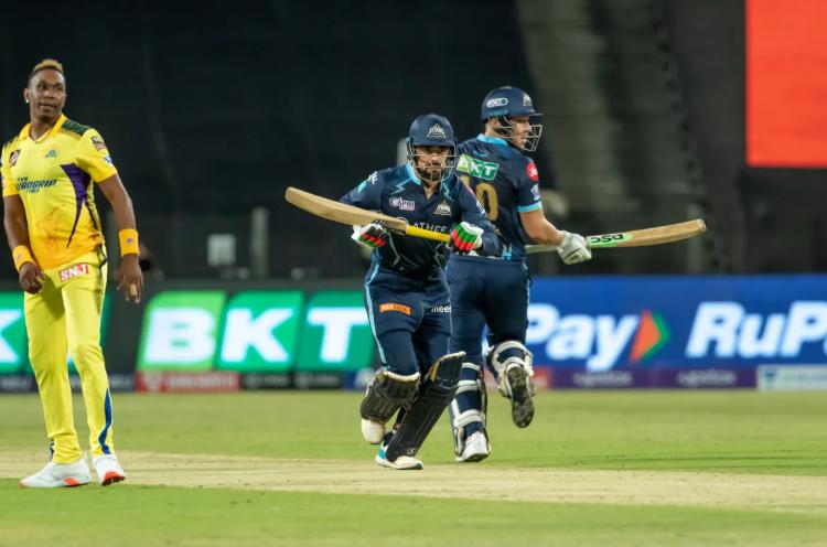 Miller, Rashid pull of spectacular heist to fend off CSK