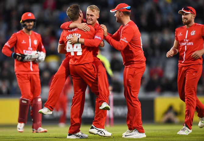 Lancashire seal semifinal spot with comfortable win