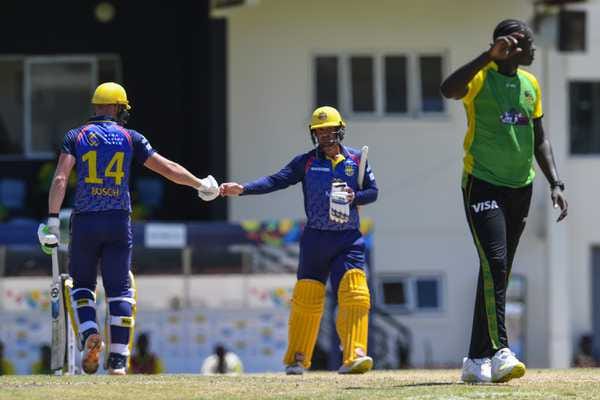 McCoy, De Kock and Bosch make it five out of five for the Royals