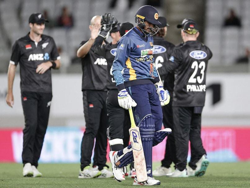 NZ seamers roll over SL for 157