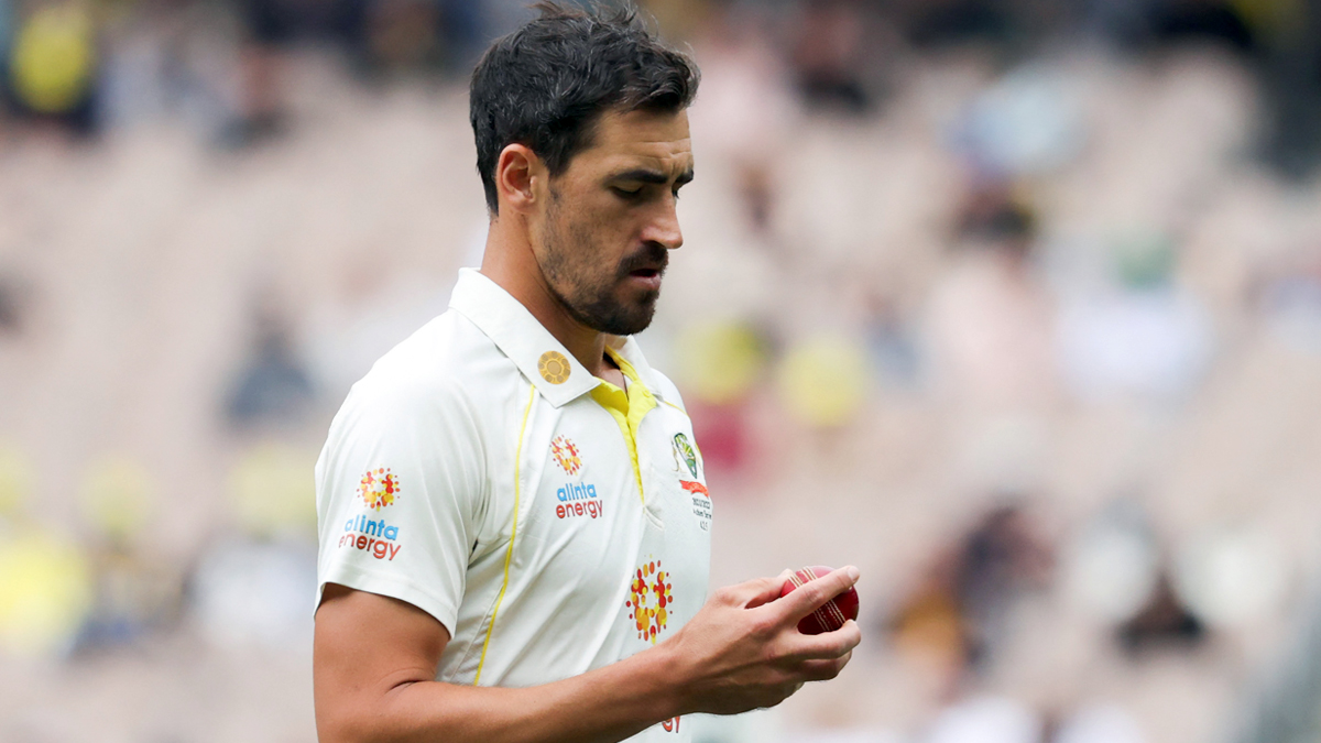 Australia play down Mitchell Starc injury worries after chastening day