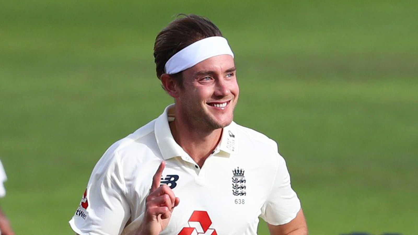  Stuart Broad announces retirement 