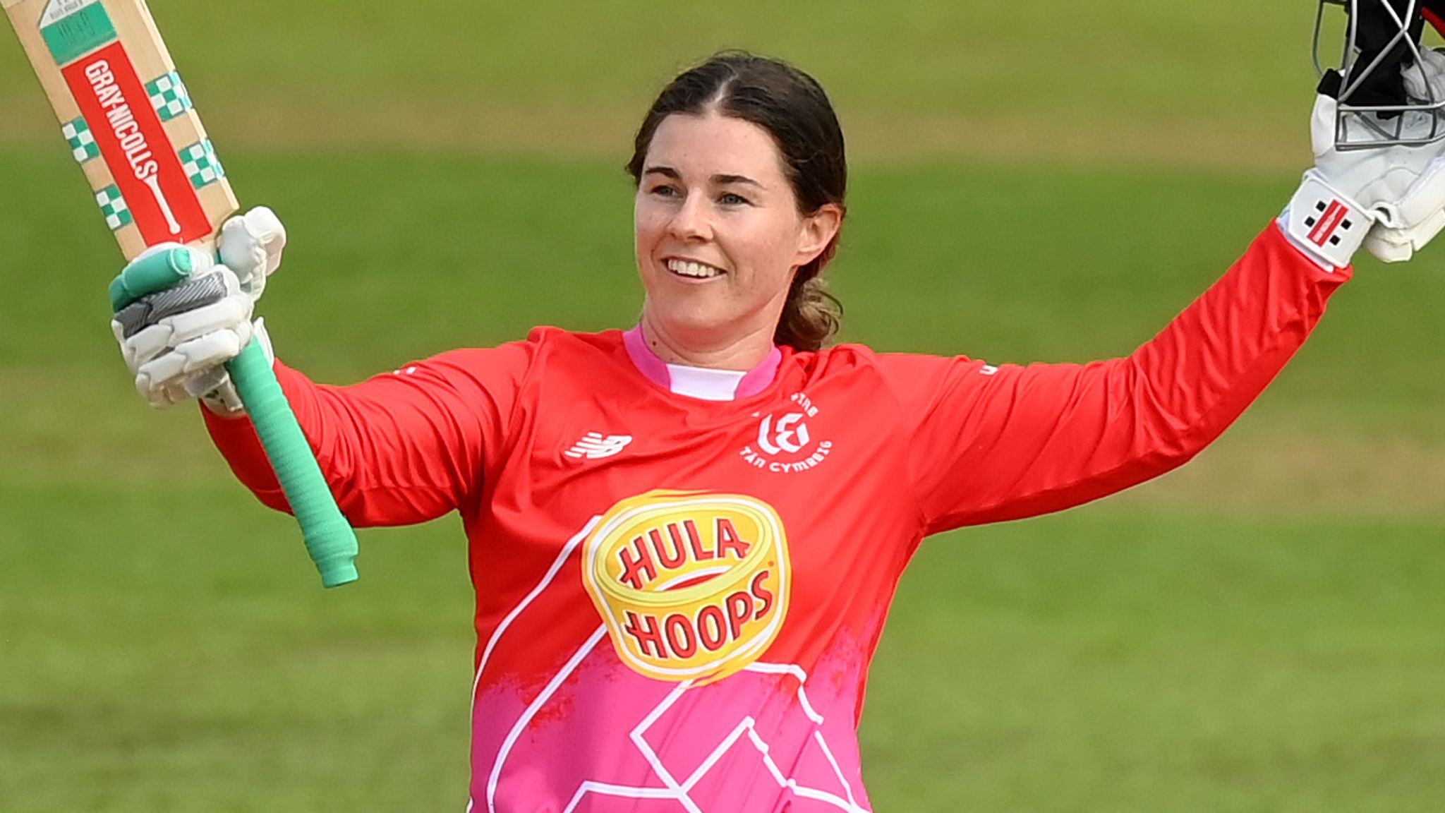 Beaumont signs with Renegades, Adams heads to Strikers in WBBL