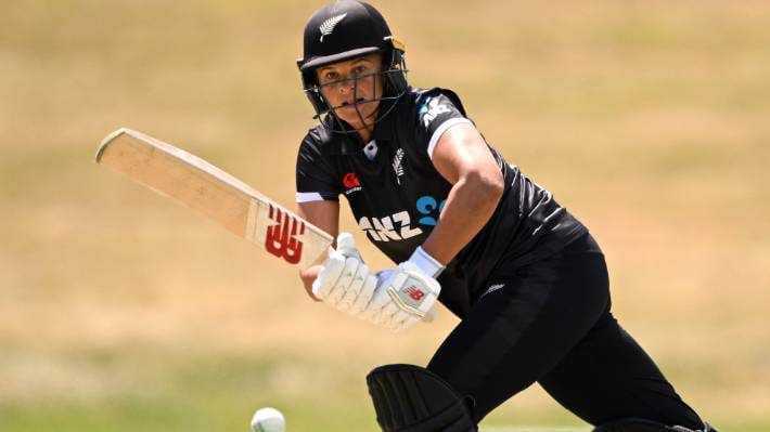 Bates 108 powers New Zealand to massive win over injury-hit Pakistan